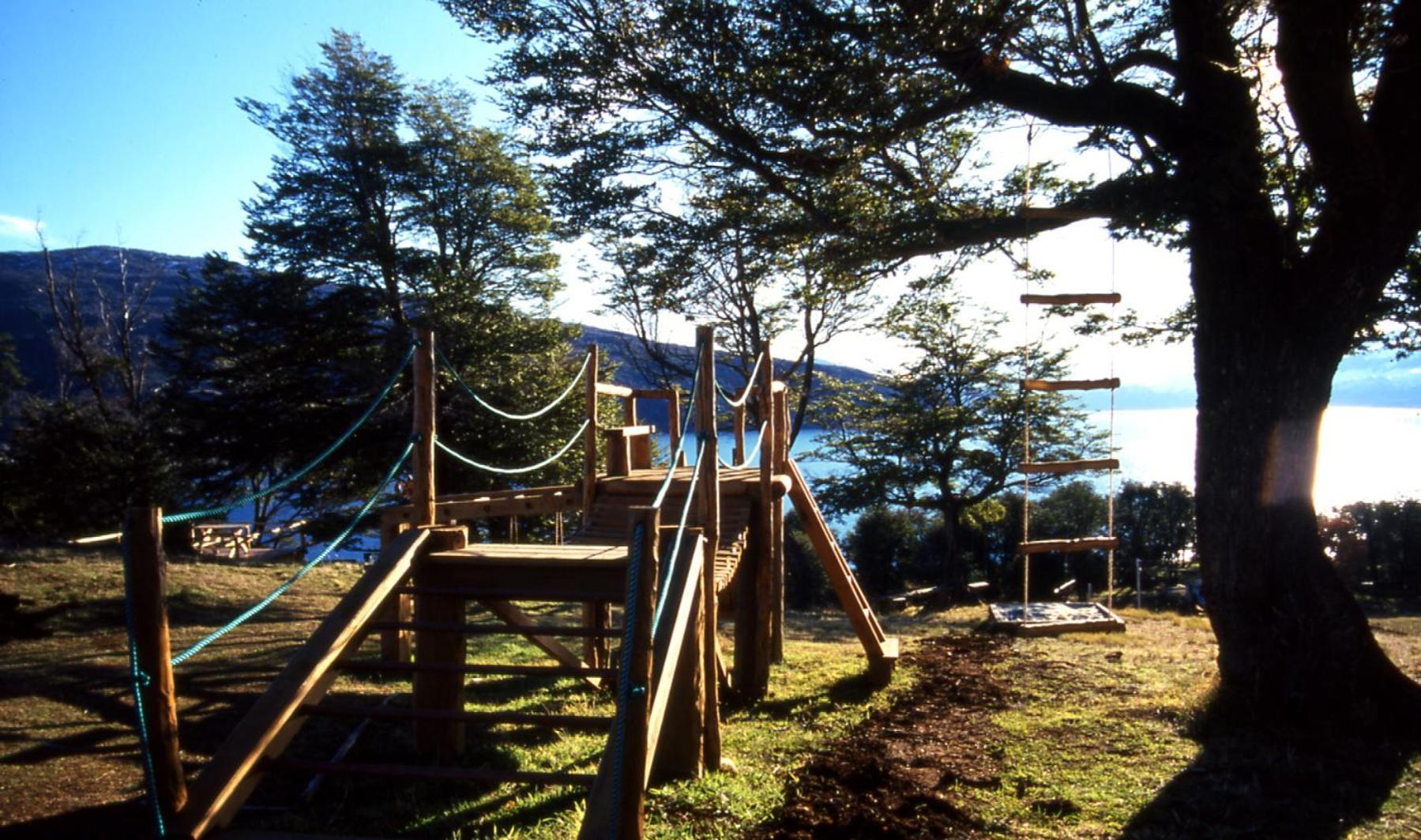 Terra Luna Lodge Puerto Guadal Exterior photo